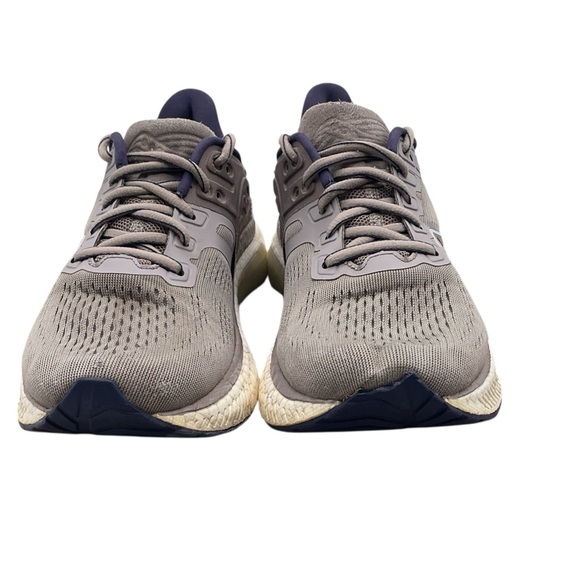 Saucony‎ Gray Sneakers Seamless Knit Design
Size 7 - Picture 1 of 7